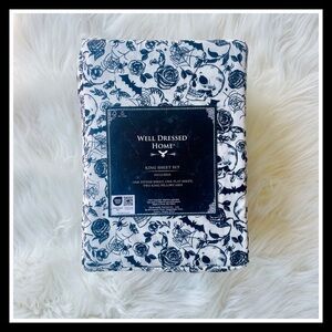 Well Dressed Home Halloween Skeleton Rose Spider Bat Spooky 4-Piece Sheet Set